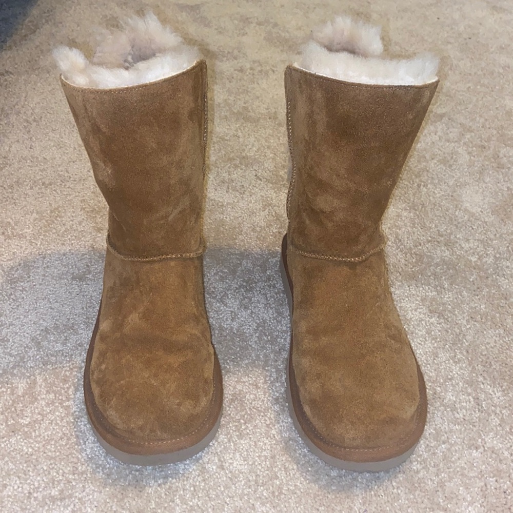 KOOLABURRA BY UGGS WOMEN SIZE 6